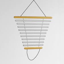 SWINGING CHIMES